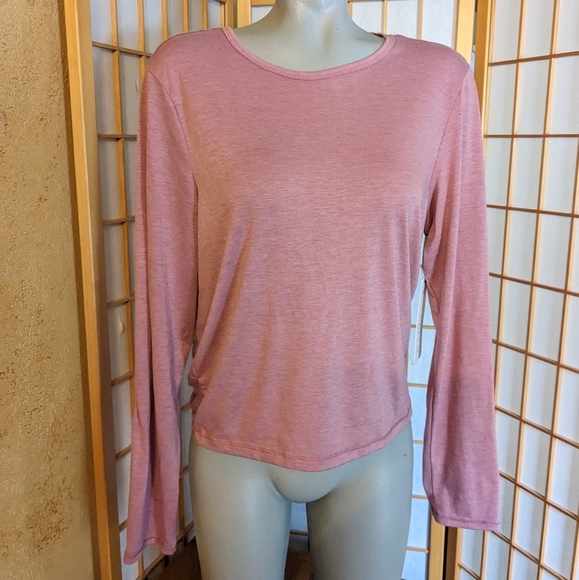 Velocity, open back athletic top, NEW with tags, large FINAL PRICE DROP ๐ง๐ง๐ง - Picture 2 of 7